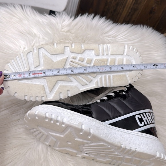 CHRISTIAN DIOR D Player High-Top Sneakers - Picture 15 of 15